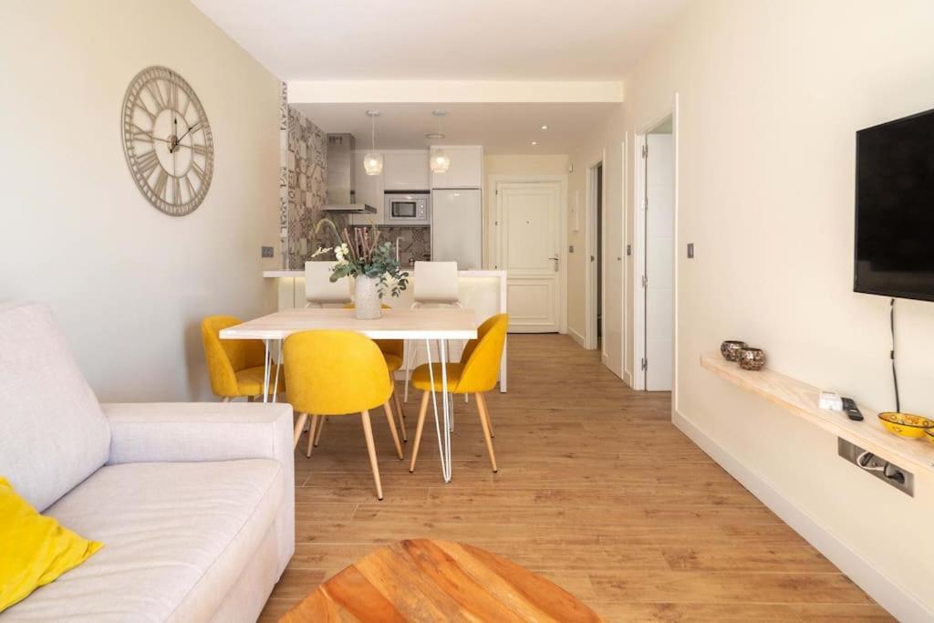 Lindo Apartamento Junto Al Mar Ronda Iv, Rocio Фуeнхирола Екстериор снимка