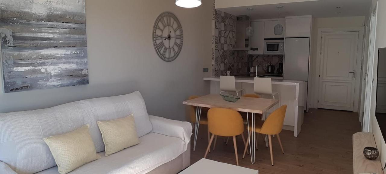 Lindo Apartamento Junto Al Mar Ronda Iv, Rocio Фуeнхирола Екстериор снимка