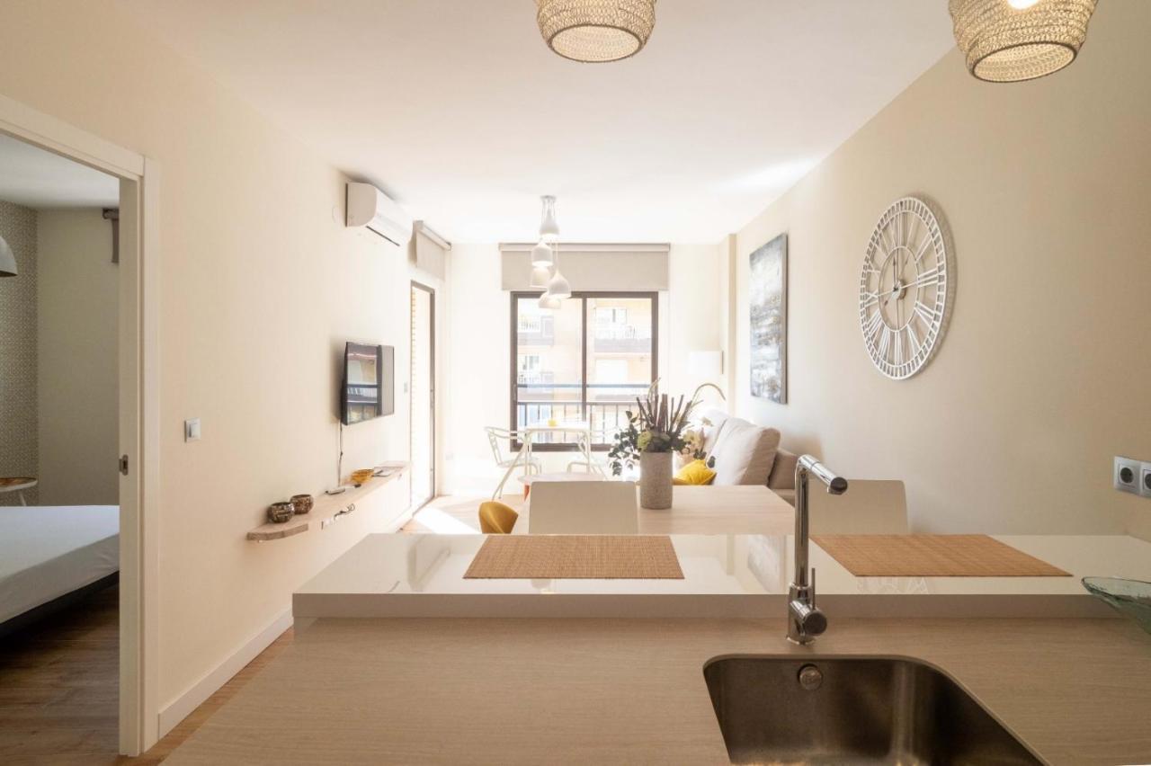 Lindo Apartamento Junto Al Mar Ronda Iv, Rocio Фуeнхирола Екстериор снимка